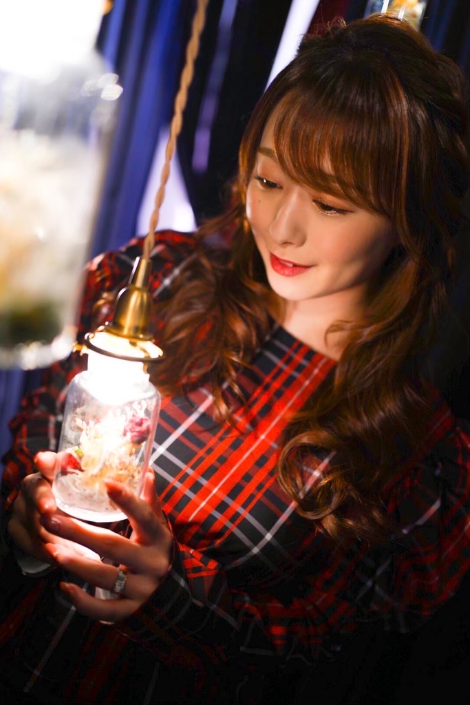 白石茉莉奈10周年記念プロジェクト | ひとつなぎ 【白石茉莉奈×10周年＆バースデー】限定アクリルペンライト